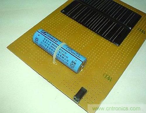 微型太阳能供电板DIY,给手电筒收音机供电
