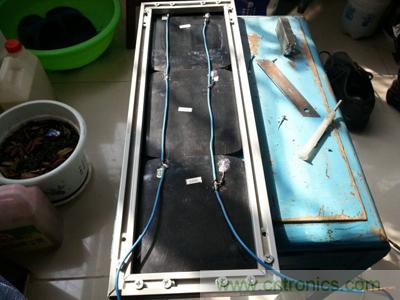 手工打造太阳能充电照明系统:点亮LED给手机充电