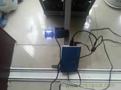 手工打造太阳能充电照明系统:点亮LED给手机充电