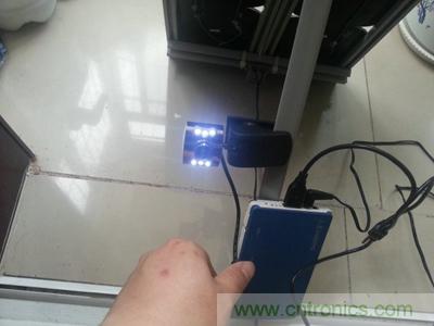 手工打造太阳能充电照明系统:点亮LED给手机充电