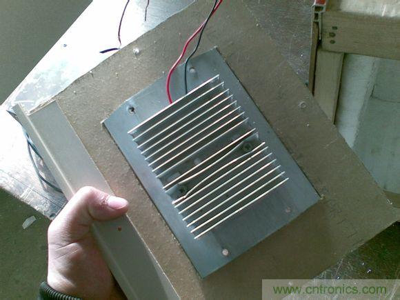 牛人DIY:百元自制车载冰箱