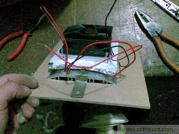 牛人DIY:百元自制车载冰箱