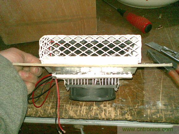 牛人DIY:百元自制车载冰箱