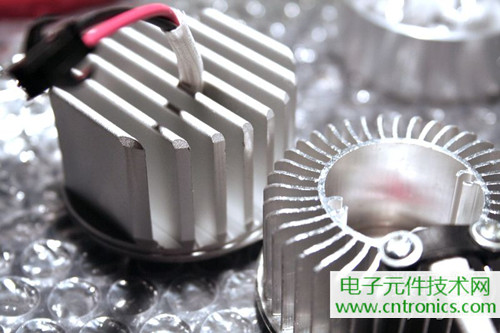 3W LED射灯拆解对比:普通版VS豪华版