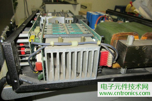用料很给力!专业后级功放美国高峰FA1201拆解