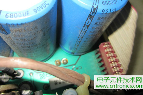 用料很给力!专业后级功放美国高峰FA1201拆解