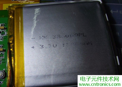 探秘电子纸!一款电纸书的电子墨水屏拆解