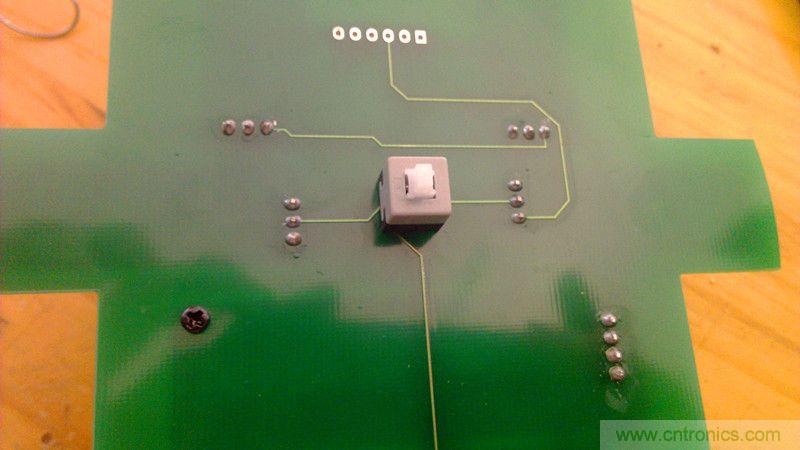 牛人力作！PCB版蓝牙智能小车DIY