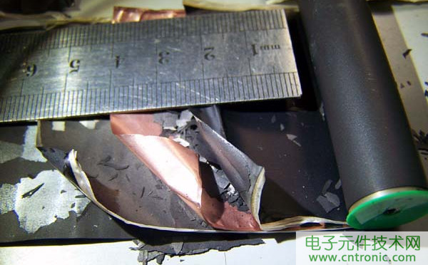 笔记本电池拆解,探秘电池内部结构