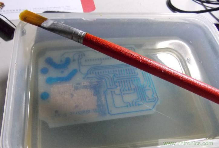 牛人全手工DIY:微电脑智能温控市电开关