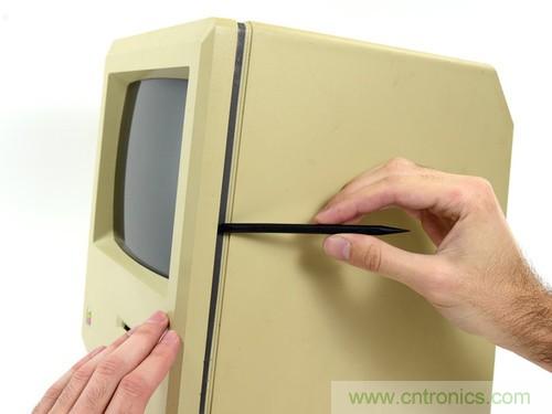 拆古董级Macintosh 128K电脑