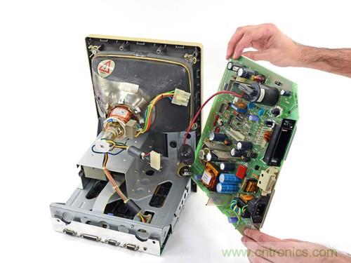 拆！古董级Macintosh 128K电脑