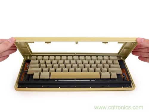 拆！古董级Macintosh 128K电脑