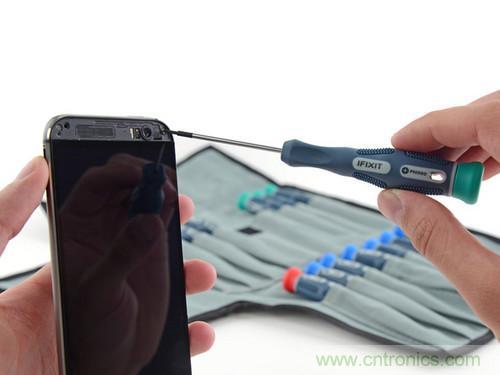 牛人强拆!新HTC One(M8)真机精密做工难修理
