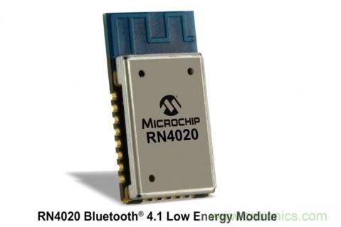 Microchip公司的RN4020模块集成了包括天线在内完整的低功耗蓝牙射频电路。RN4020采用密封的10mm x17mm x 2mm封装,内置有板载陶瓷天线、2.4GHz的低功耗蓝牙收发器、带完整的嵌入式低功耗蓝牙协议栈的微控制器以及UART和USB接口。