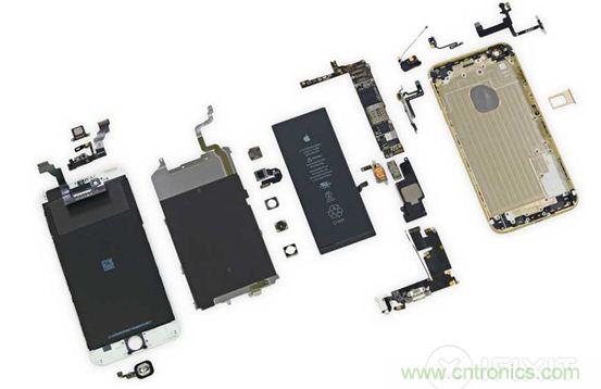 iPhone 6 Plus完全拆卸后可以看到,该产品在较小的空间容纳了大量硬件。(来源:iFixit)
