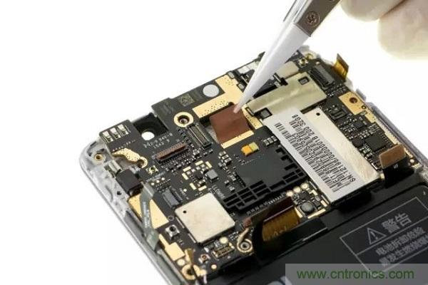 红米Note 3姗姗来迟,是否藏有玄机?一拆便知