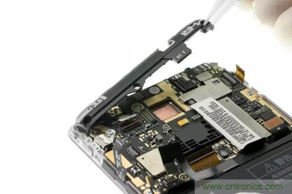 红米Note 3姗姗来迟,是否藏有玄机?一拆便知