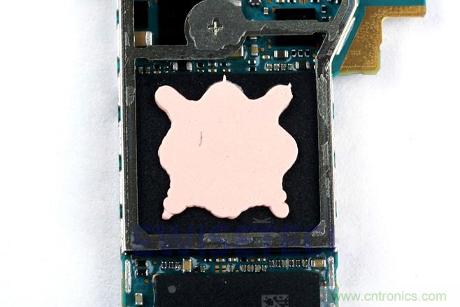 Galaxy Note5拆解,与S系列差距日渐模糊