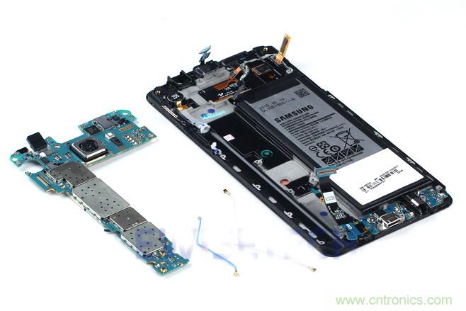 Galaxy Note5拆解,与S系列差距日渐模糊