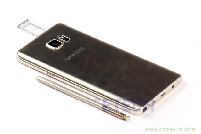 Galaxy Note5拆解,与S系列差距日渐模糊