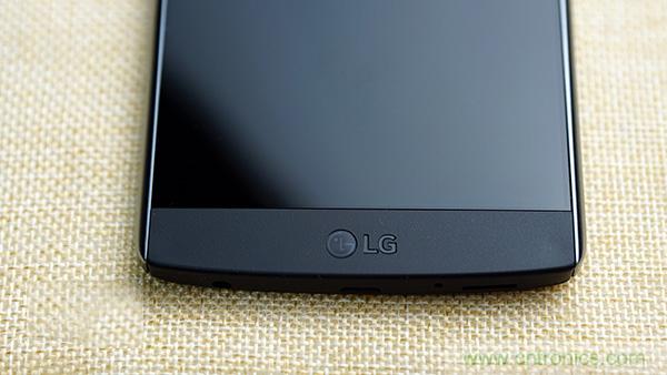 业界良心 LG V10 评测:刚毅、冷峻，不失人性化