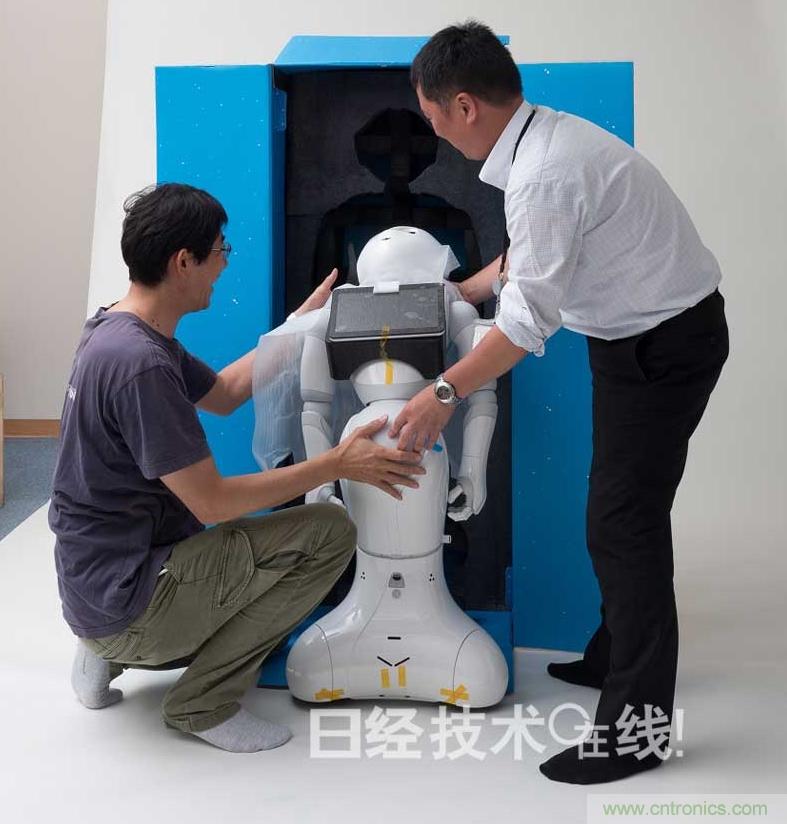 拆解笔记本不过瘾,那就来拆拆日本情感机器人吧!