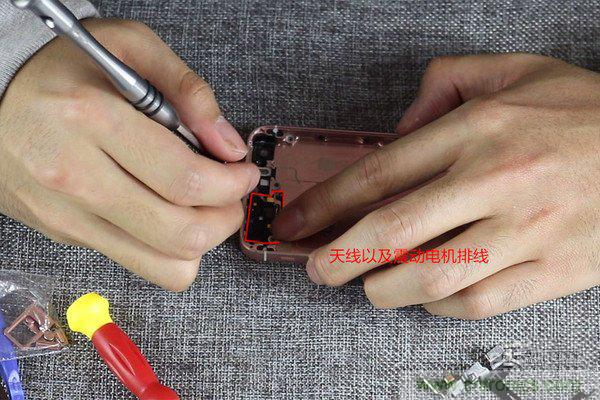 5s拆解改装iPhone SE:120元就可愉快装BI了