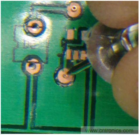 (多图) 图文并茂：在家制作高质量双面PCB板