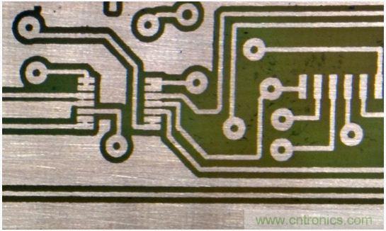 (多图) 图文并茂：在家制作高质量双面PCB板