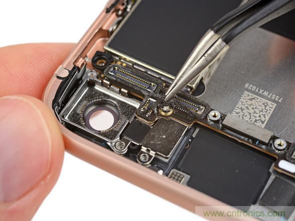 iPhone 8首拆:无线充电版本的iPhone 7?