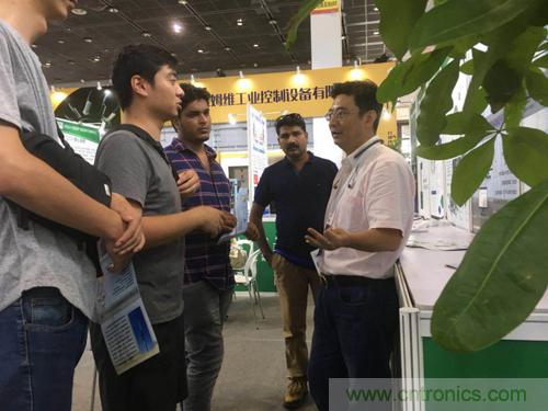 2018物博会:我爱方案网展区人气高涨,吸引央企和地方官员高度关注 2018物博会:我爱方案网展区人气高涨,吸引央企和地方官员高度关注