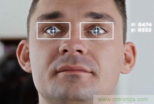 美国专家造出可精准追踪眼球运动的眼控模组