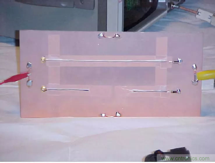 PCB割地对系统ESD是否有影响? PCB割地对系统ESD是否有影响?