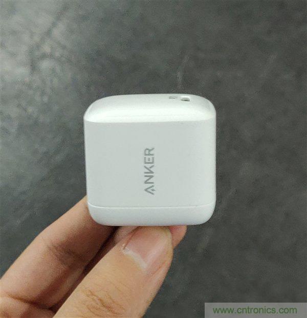 Anker推出全球首款采用氮化镓材料的充电器 Anker推出全球首款采用氮化镓材料的充电器
