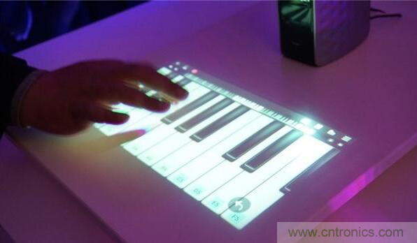 CITE2019大看点： 海尔投影智能音箱还能用来弹钢琴