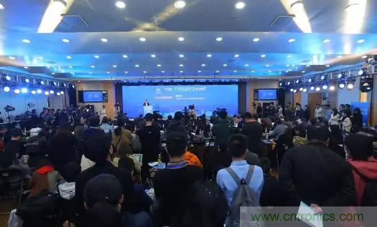 三大运营商齐聚福州,5G创新应用燃爆数字中国建设成果展览现场 三大运营商齐聚福州,5G创新应用燃爆数字中国建设成果展览现场