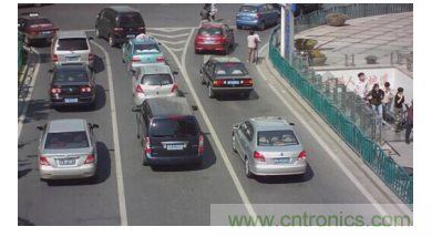 如何在车流涌动的道路上运用监控系统？