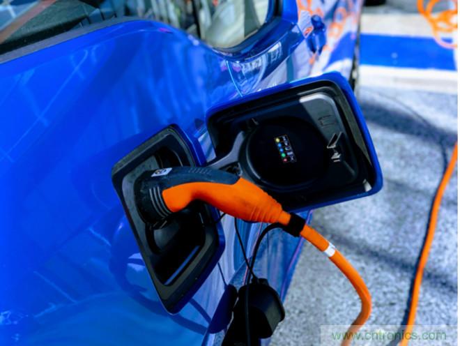 上半年电动车电池出货统计，中企市占率超过50％