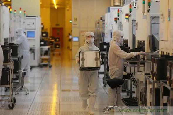中国芯片争论:买关键技术还是自己重新研发? 中国芯片争论:买关键技术还是自己重新研发?