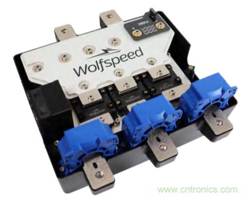 新型SiC功率模块以之Si IGBT，在更小的封装内提供更高的功率密度