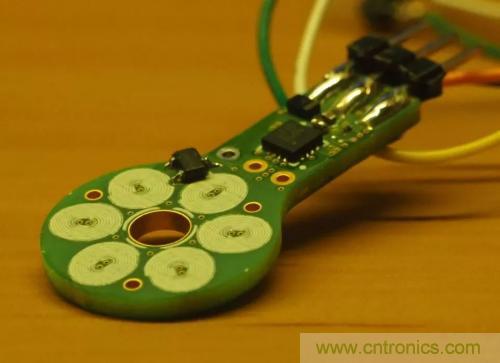 使用PCB绕线作为电磁线圈的轴向磁通电动机 使用PCB绕线作为电磁线圈的轴向磁通电动机