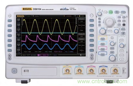 使用数字示波器DS6104测量交流信号的幅值和相位