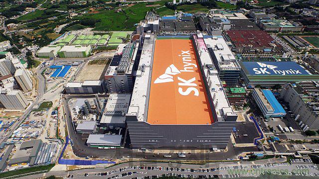 SK海力士Q1营业利润预计年增70.6%至12亿美元