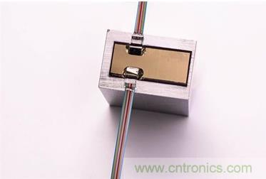 Imec开发出超灵敏的超声波传感器，为小型化导管等新的应用提供可能
