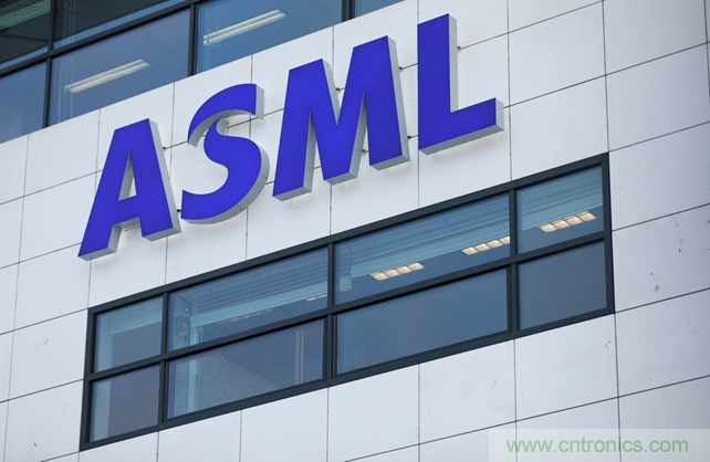 精度再提高30%!ASML全新EUV光刻机如期交付 精度再提高30%!ASML全新EUV光刻机如期交付