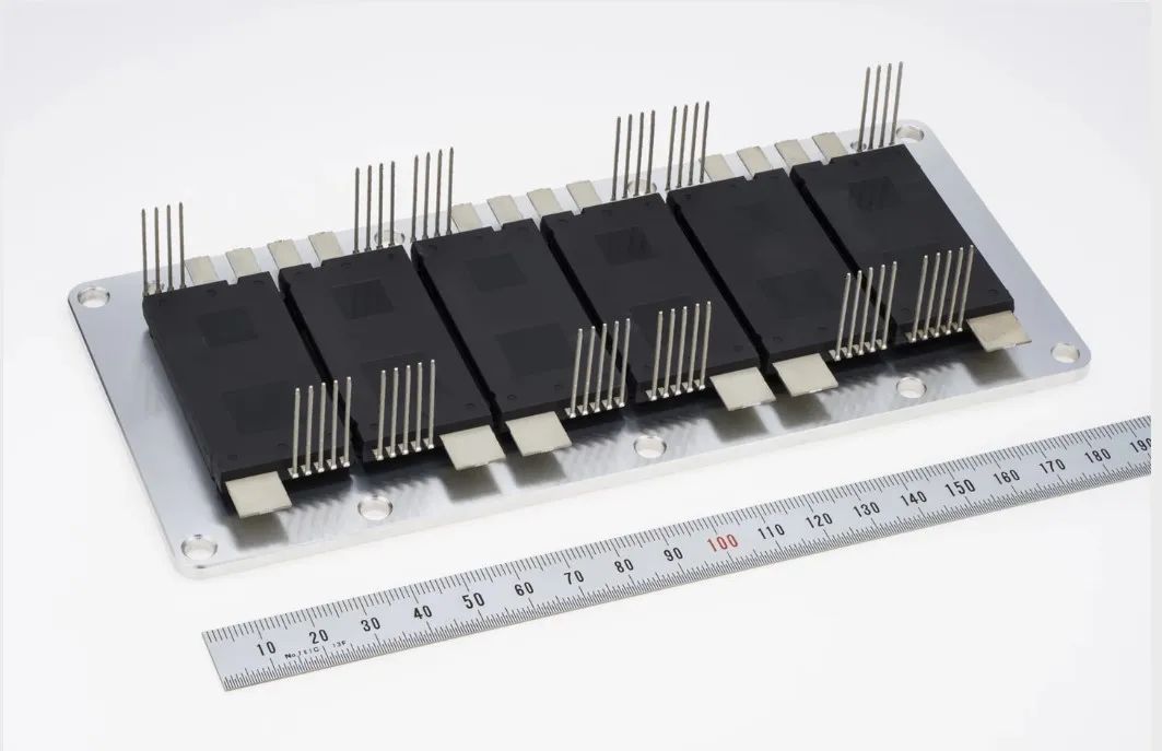 三菱电机发布J3系列SiC和Si功率模块样品