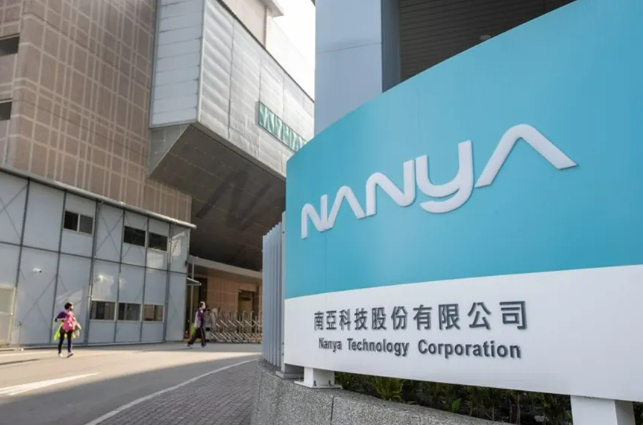 供需错配推动业绩飙升：南亚科10月营收创近四年新高