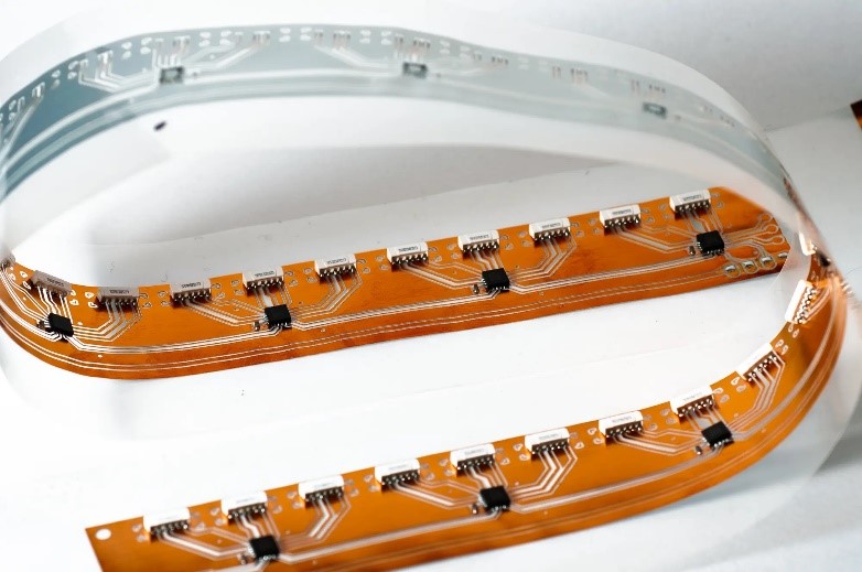  汽车照明双突破：艾迈斯欧司朗携手DP Patterning实现环保与智能控制完美结合