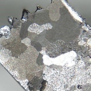 通过工艺建模进行后段制程金属方案分析